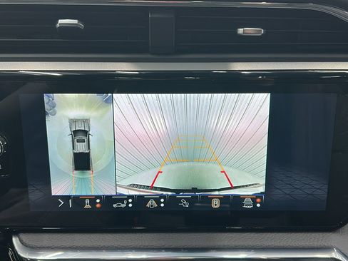 Used 2025 GMC Sierra 3500 Denali w/ Denali Reserve Package image 23