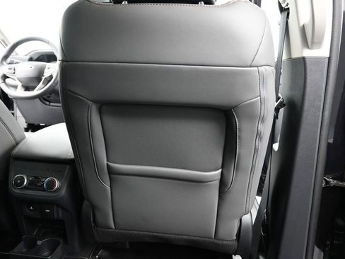 Used 2025 Ford Explorer Active w/ Active Comfort Package RWD image 24