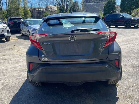 Used 2018 Toyota C-HR XLE FWD image 7