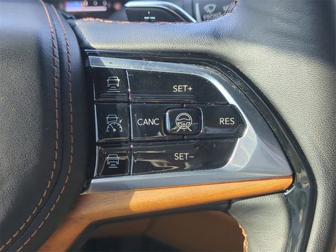 Used 2023 Jeep Grand Cherokee Summit image 28