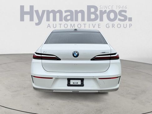 Used 2023 BMW i7 xDrive60 AWD/4WD image 4