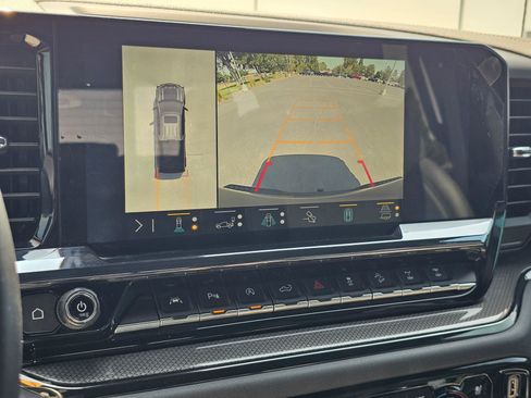 Used 2023 Chevrolet Silverado 1500 ZR2 w/ Technology Package AWD/4WD image 24