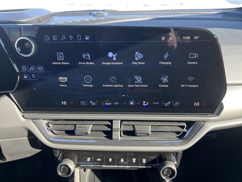 Used 2025 Chevrolet Equinox EV RS w/ Active Safety Package 3 image 25