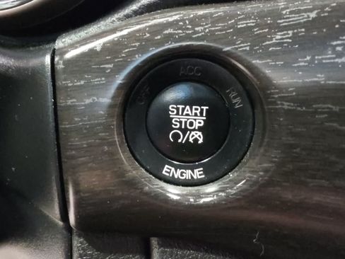 Used 2014 Jeep Grand Cherokee Laredo w/ 18" Wheel & 8.4" Radio Group AWD/4WD image 22