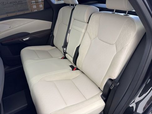 New 2026 Lexus RX 450h AWD image 19