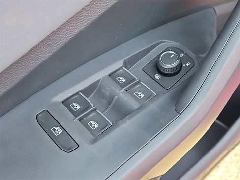 New 2026 Volkswagen Jetta SE image 17