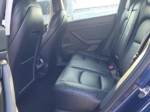 Used 2022 Tesla Model 3 Standard Range RWD image 6
