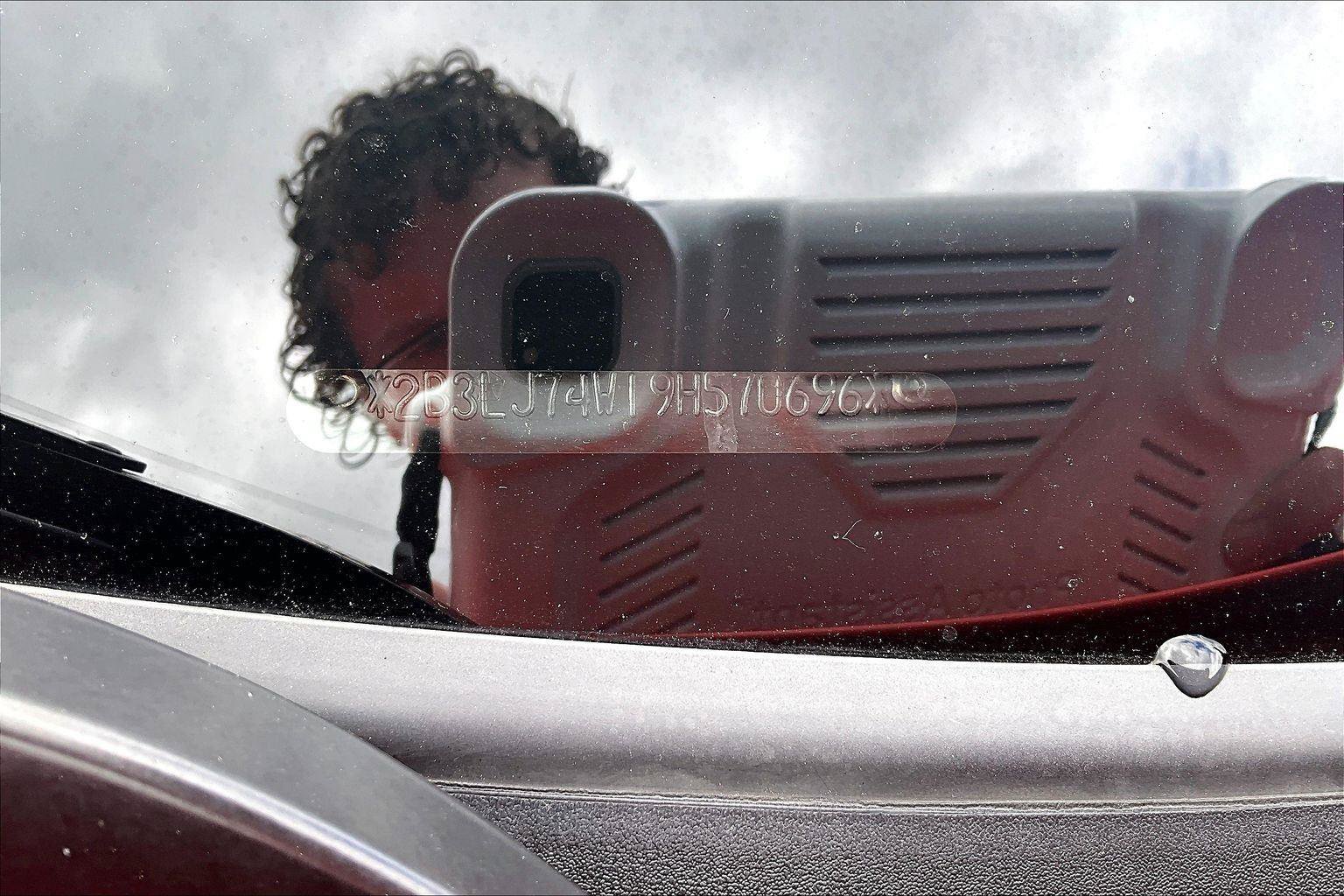 Used 2009 Dodge Challenger SRT8 w/ SRT Option Group II RWD image 19