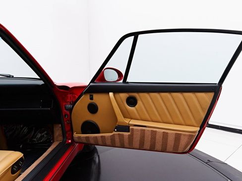 Used 1991 Porsche 911 Turbo image 22