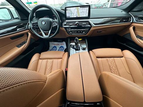 Certified 2022 BMW 530i xDrive w/ Premium Package image 20