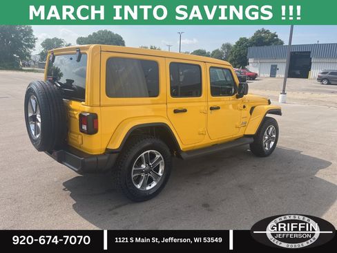 Used 2019 Jeep Wrangler Unlimited Sahara image 5
