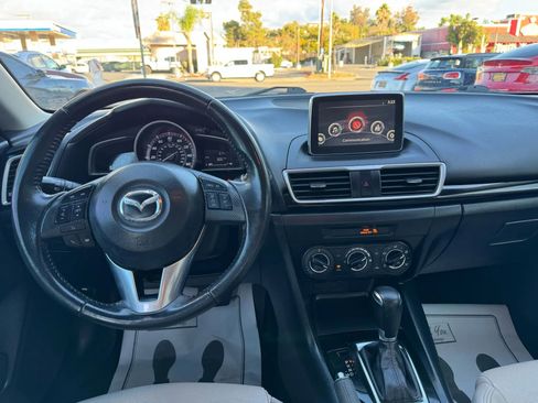 Used 2015 MAZDA MAZDA3 i Touring image 21