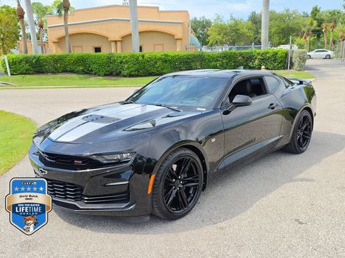 Certified 2019 Chevrolet Camaro SS RWD image 2