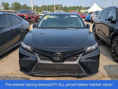 Used 2022 Toyota Camry SE w/ Convenience Package FWD image 6