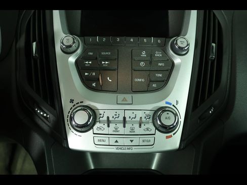 Used 2017 Chevrolet Equinox LS image 9