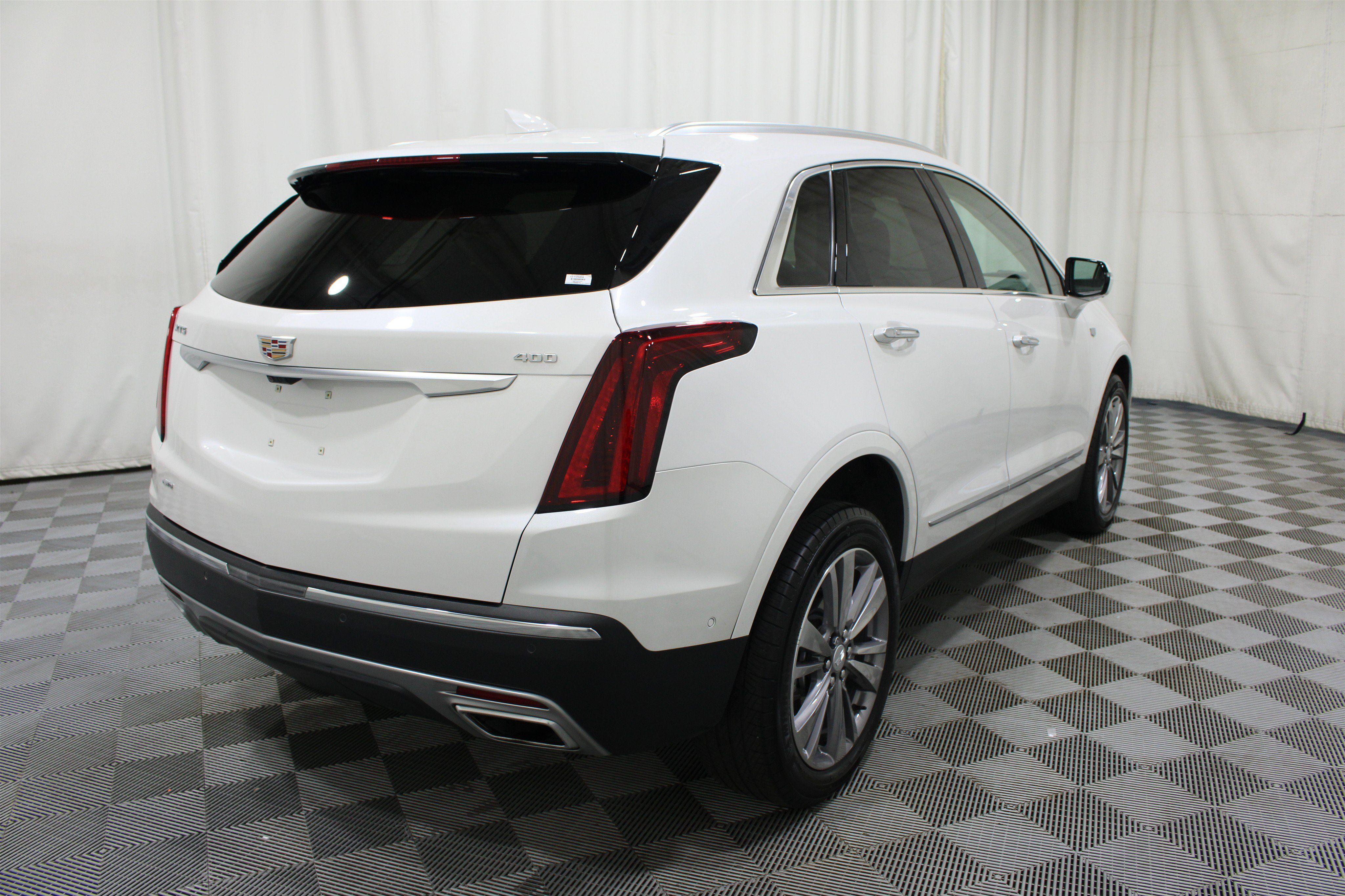 Used 2025 Cadillac XT5 Premium Luxury w/ Technology Package AWD/4WD image 35