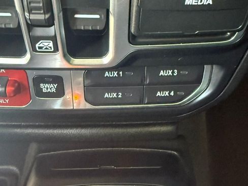 Used 2020 Jeep Wrangler Unlimited Rubicon AWD/4WD image 40