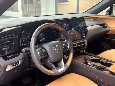 Certified 2026 Lexus RX 350h AWD/4WD image 39