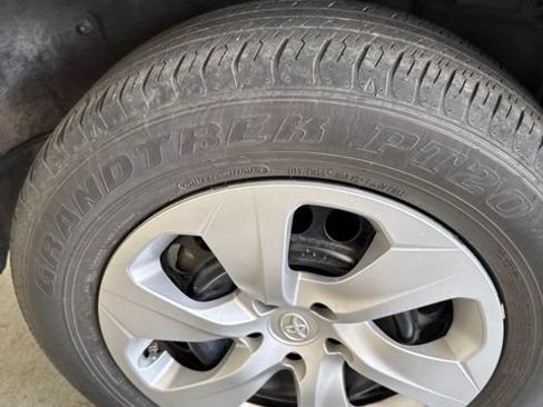 Used 2024 Toyota RAV4 LE FWD image 18