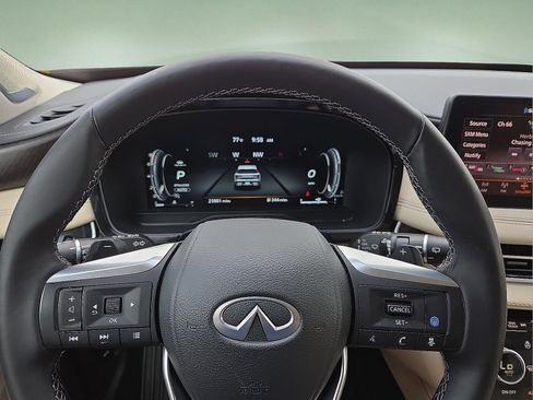 Used 2025 INFINITI QX60 Sensory w/ Vision Package AWD/4WD image 24