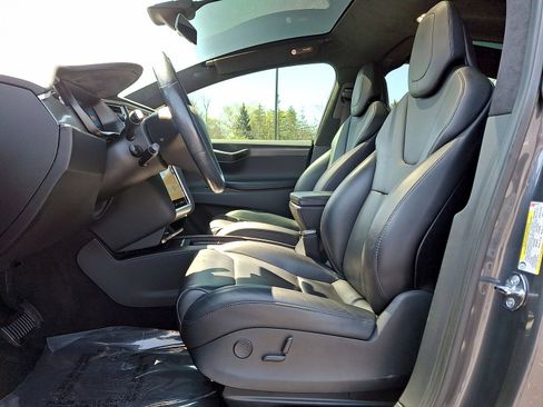 Used 2017 Tesla Model X 100D AWD/4WD image 11