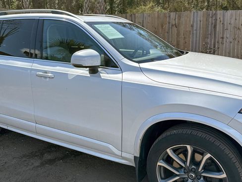 Used 2019 Volvo XC90 T6 Momentum w/ Advanced Package image 14