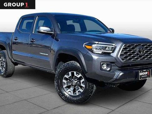 Certified 2023 Toyota Tacoma TRD Off-Road image 3