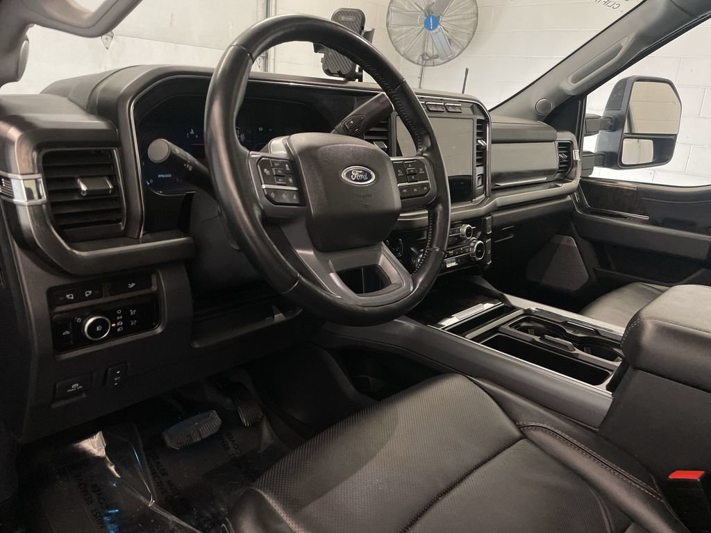 Used 2024 Ford F250 Lariat w/ Lariat Ultimate Package AWD/4WD image 4