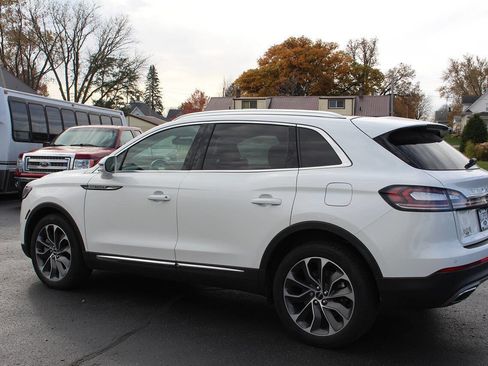 Used 2022 Lincoln Nautilus Reserve w/ Luxury Package image 3