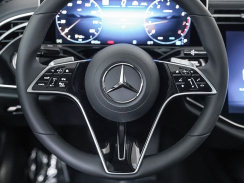New 2026 Mercedes-Benz E 350 4MATIC Sedan image 15