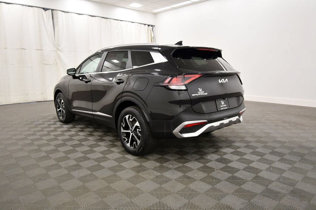 Certified 2024 Kia Sportage EX AWD/4WD image 5