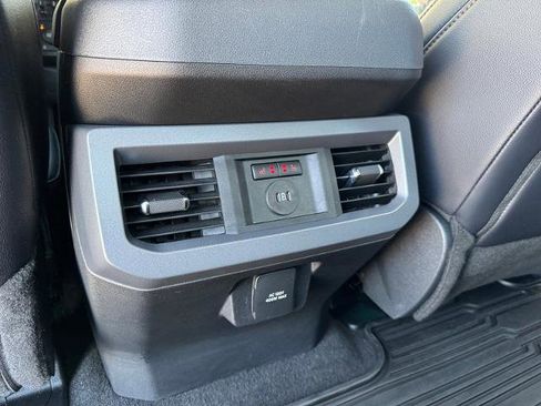 Certified 2025 Ford F250 Lariat w/ Chrome Package AWD/4WD image 21