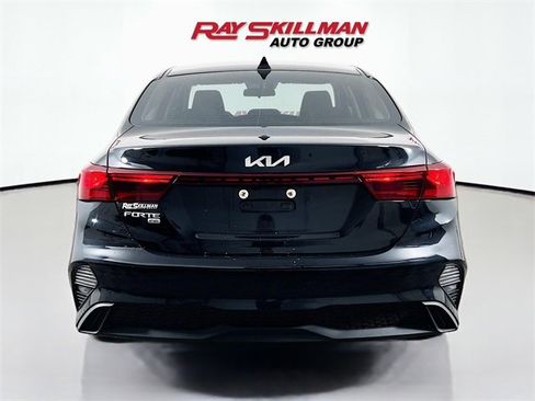 Used 2024 Kia Forte LX image 6