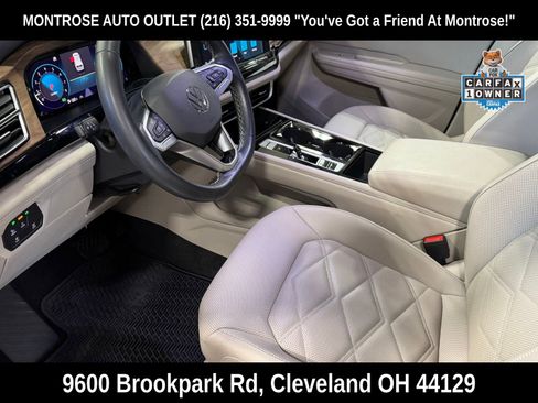 Used 2024 Volkswagen Atlas SE w/ Panoramic Sunroof Package AWD/4WD image 13
