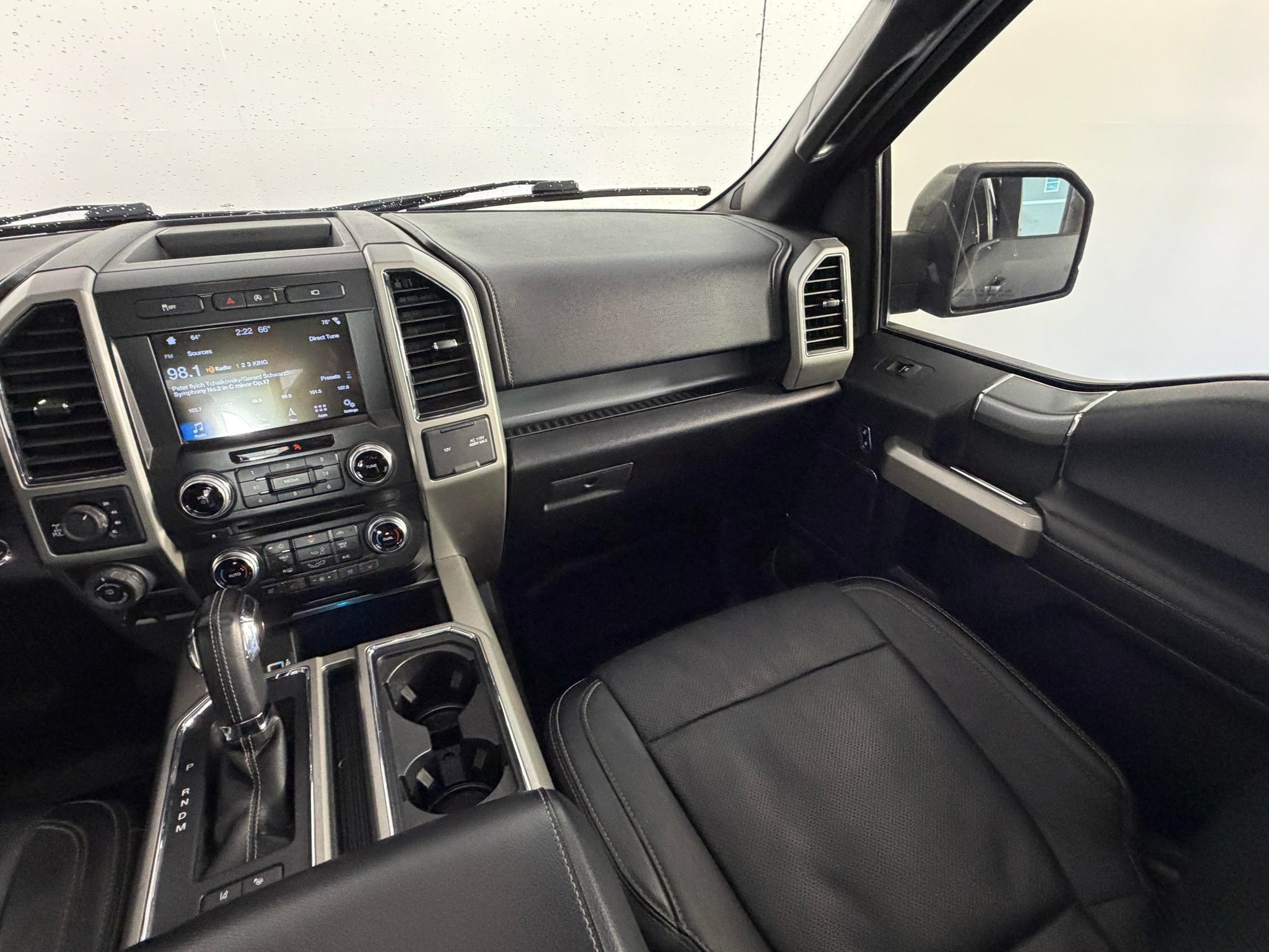 Used 2017 Ford F150 Lariat w/ Equipment Group 502A Luxury AWD/4WD image 33