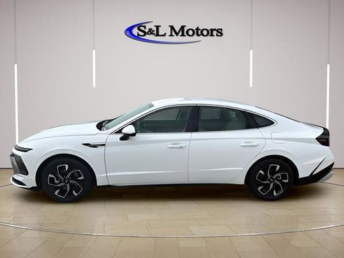 Used 2025 Hyundai Sonata SEL FWD image 4