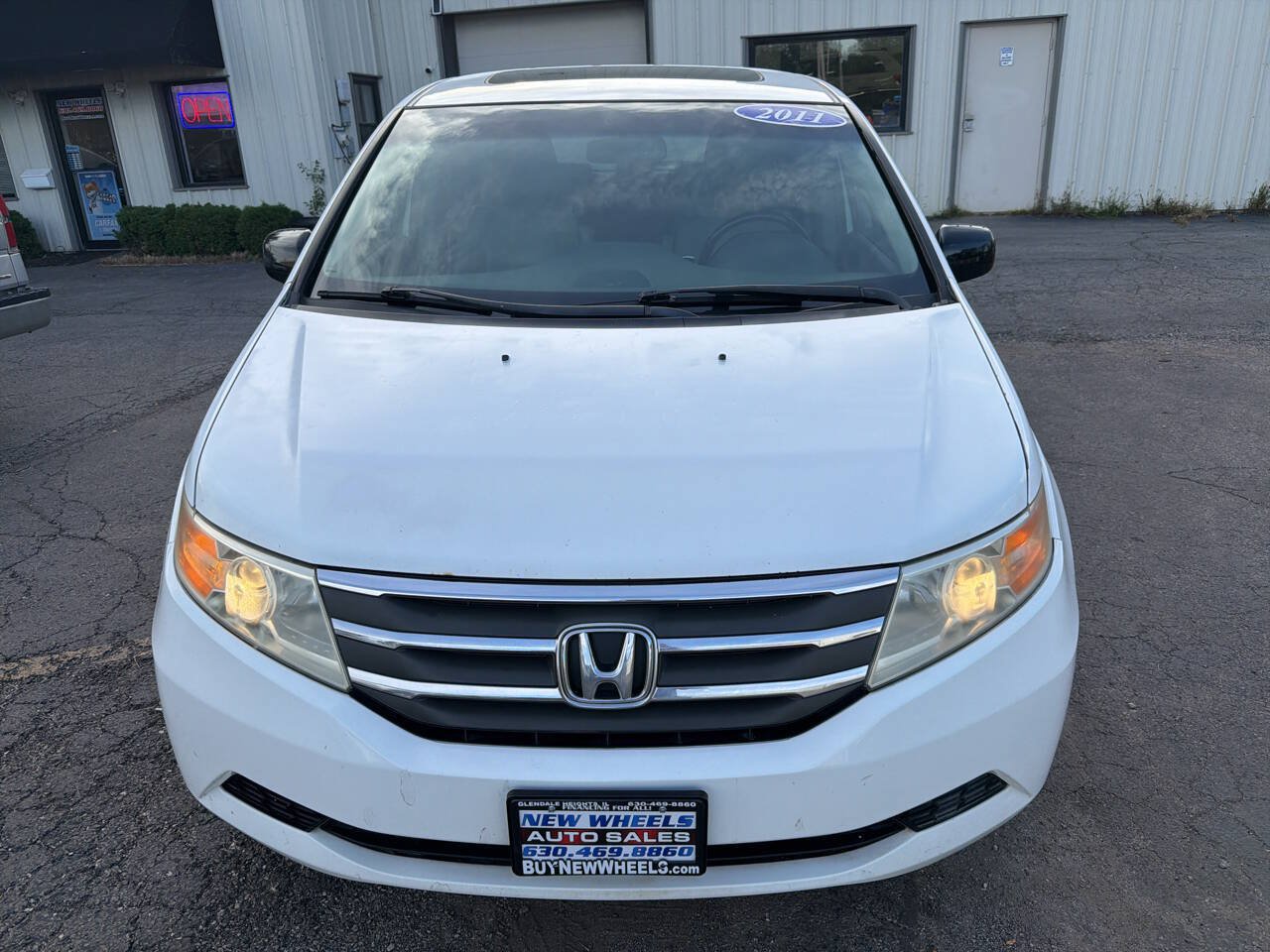 Used 2011 Honda Odyssey EX-L image 2