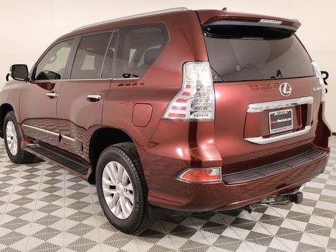 Used 2015 Lexus GX 460 w/ Premium Package image 27