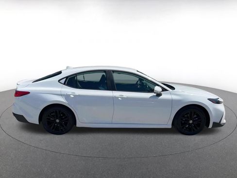 Used 2025 Toyota Camry SE image 16