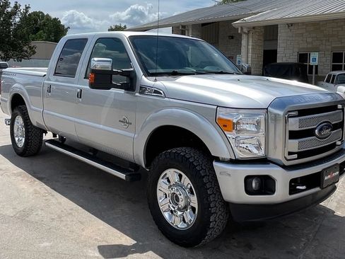 Used 2014 Ford F250 Platinum w/ FX4 Off-Road Package AWD/4WD image 2