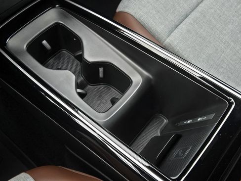 Used 2023 Volkswagen ID.4 Pro RWD image 18