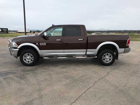 Used 2015 RAM 2500 Laramie AWD/4WD image 1