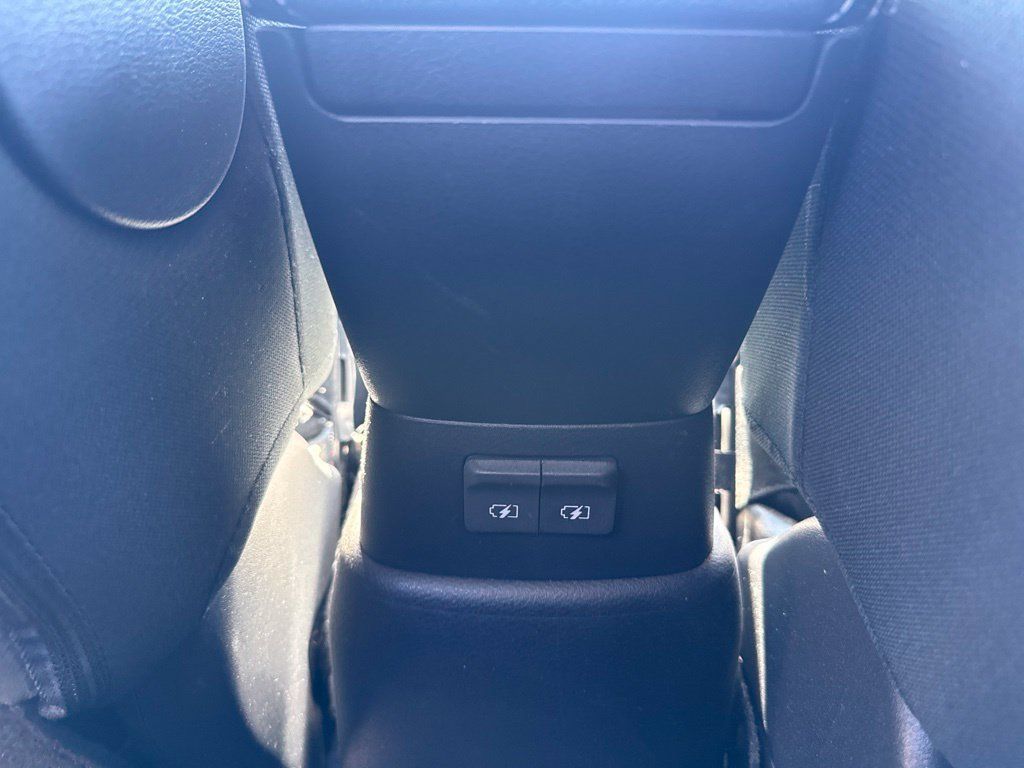 Used 2020 Nissan Kicks SV FWD image 15