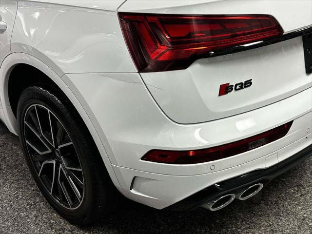 Used 2023 Audi SQ5 Premium Plus w/ Premium Plus Package AWD/4WD image 7
