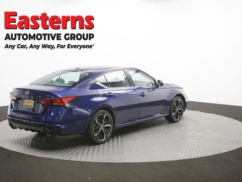 Used 2024 Nissan Altima 2.5 SR FWD image 39