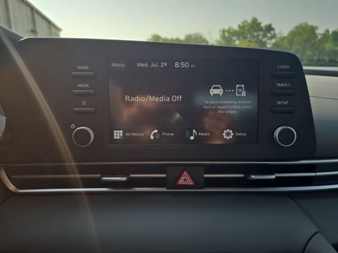 New 2026 Hyundai Elantra SE FWD image 21