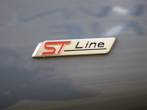 Used 2025 Ford Explorer ST-Line RWD image 15
