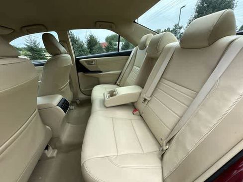 Used 2017 Toyota Camry XLE FWD image 17