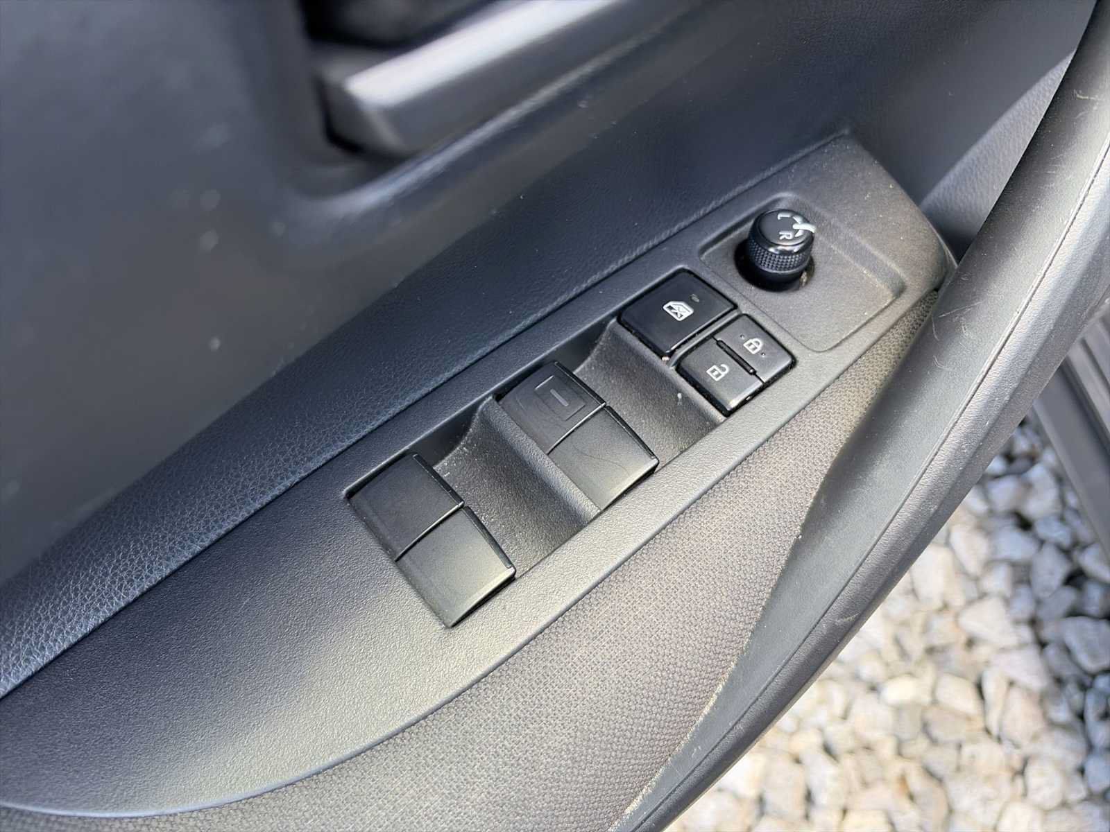 Used 2024 Toyota Corolla LE FWD image 15