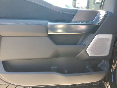 New 2026 Ford F250 Platinum w/ Tremor Off-Road Package image 13